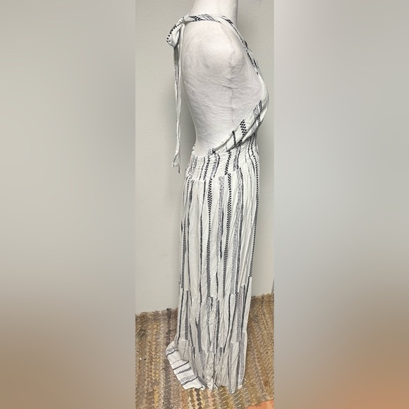 Pink Lily Boho Maxi Dress Backless
Textured Striped Black & White
Size Small - Picture 6 of 9